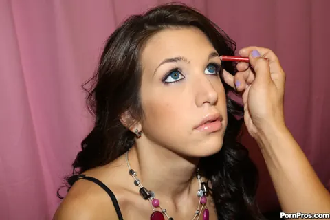 Krystal Benz: Tattooed Brunette with Natural Tits Applies Makeup While Nude – photo 8 of 13