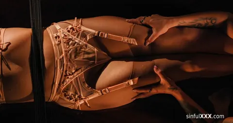 Eveline Dellai & Medusa Porn: Brunette Submits to Bondage and Restraints – photo 7 of 21