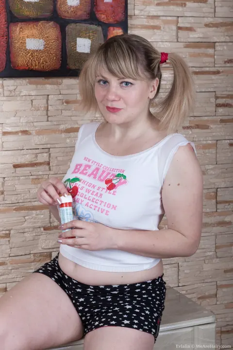 Blonde BBW Rides a Toy and Spreads Her Hairy Pussy – photo 1 of 21