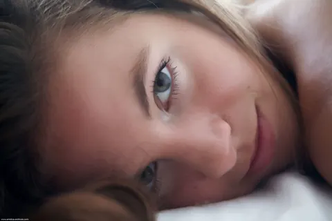 Andreea Mantea: Thick Brunette Spreads Her Trimmed Pussy and Shows Her Big Ass – photo 10 of 21
