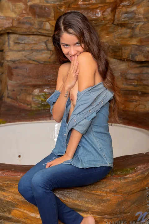Katrina Osuna: Petite Curly Latina Undresses Outdoors at the Spa – photo 5 of 21