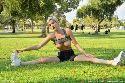 Short-Haired Blonde in Lingerie Masturbates Outdoors – photo 19 of 21