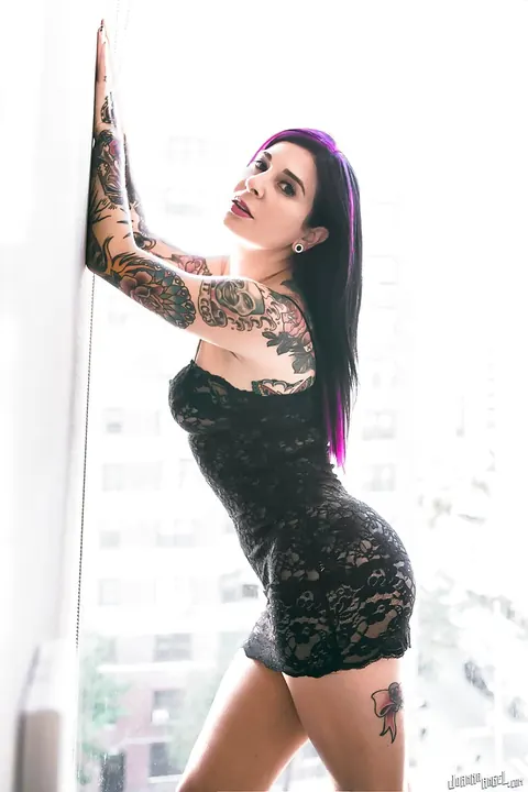 Joanna Angel: Tattooed Brunette MILF with Big Natural Tits Spreads Her Hairy Pussy – photo 2 of 16