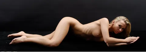 Lizzy Merova: Tall Blonde Strips Nude and Poses with Small Natural Tits – photo 4 of 21
