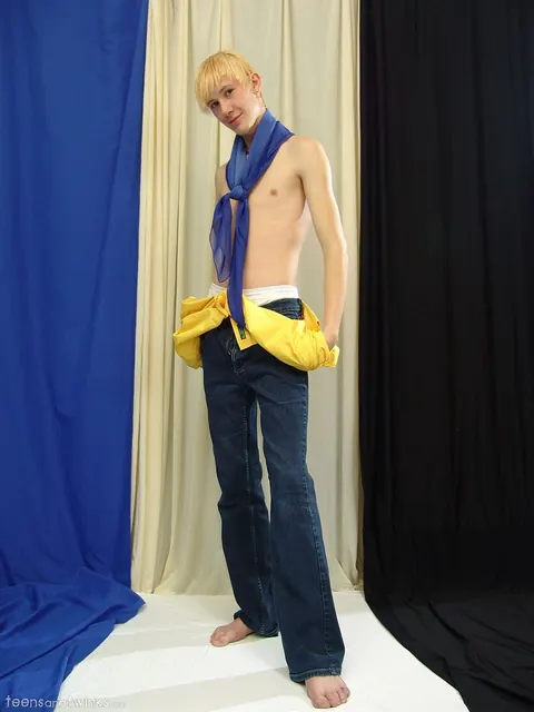 Hairy Man Performs a Striptease and Strokes His Uncut Cock – photo 2 of 21