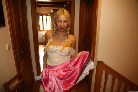 Cayla Lyons: Tall European Babe Strips Out of Her Jeans and Skirt – photo 11 of 21
