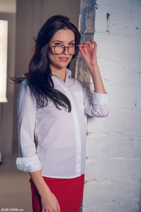 Brunette Ditches Glasses and Skirt to Spread Nude – photo 2 of 17