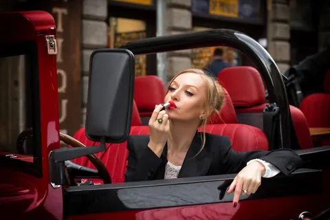 Blonde MILF Poses in High Heels Outdoors and in a Car – photo 10 of 13