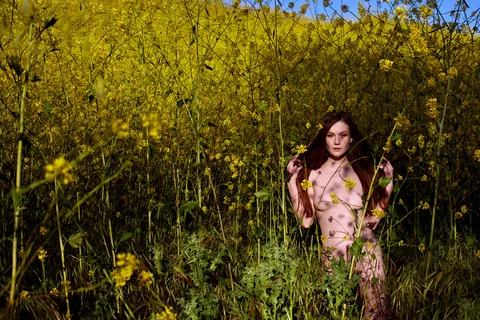 Emily Bloom: Skinny Ukrainian Brunette Strips Nude in the Open Air – photo 7 of 21