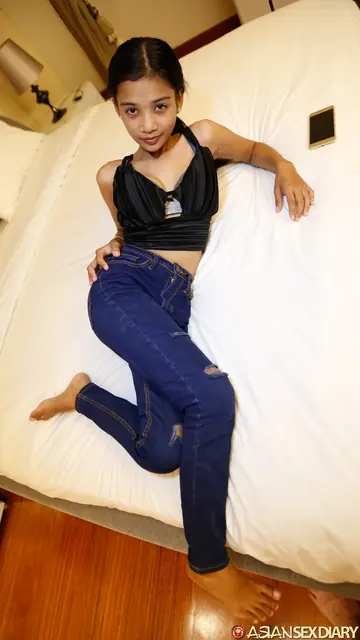 Petite Asian Babe in Jeans Rides Cowgirl and Gets Creampied