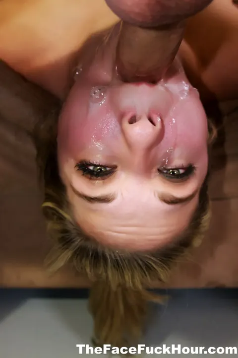 Lia Lor: Hairy Blonde Deepthroats and Plays with a Dildo – photo 4 of 15