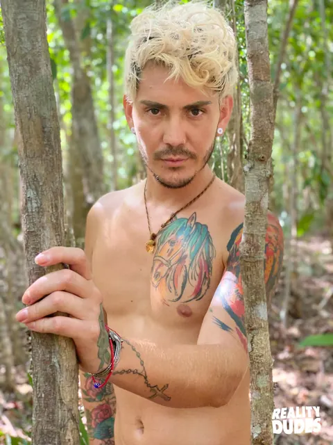 Thick Hairy Man Shows Off His Big Ass Outdoors – photo 19 of 19