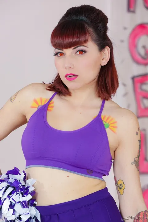Veronica Layke: Brunette with Tattoo and Small Tits Spreads Her Pussy – photo 6 of 17