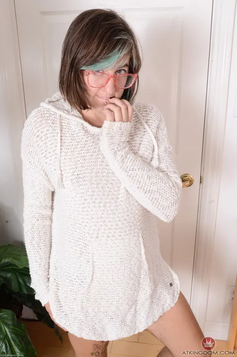 Anika Darling: Slim Tattooed Brunette in Glasses Strips and Spreads Hairy Crotch – photo 2 of 21