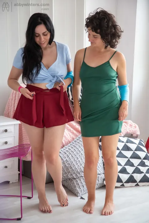 Petite Curly Mexican MILF and Slim Latina Kiss While Undressing – photo 21 of 21