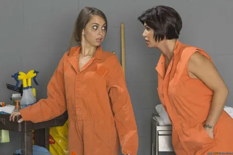 Riley Reid: Short-Haired Brunette MILF Takes a Strap-On in Jail Lesbian Sex – photo 5 of 21