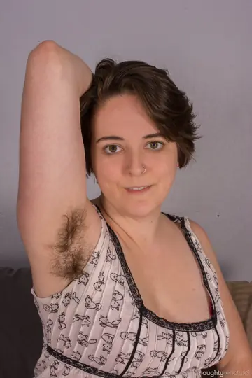 Harley Hex – Chubby Amateur Brunette Shows Her Hairy Armpits and Bush