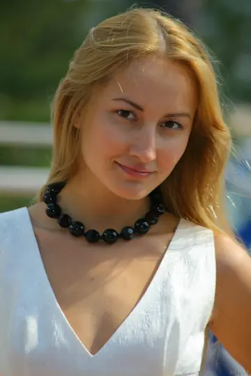 Nadin A – Thick Russian Brunette Lifts Her Skirt, Pulls Panties Aside and Spreads