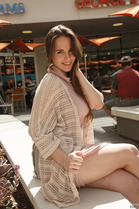 Nina Gitch: Brunette PAWG Flashes Her Big Tits Outdoors – photo 1 of 12