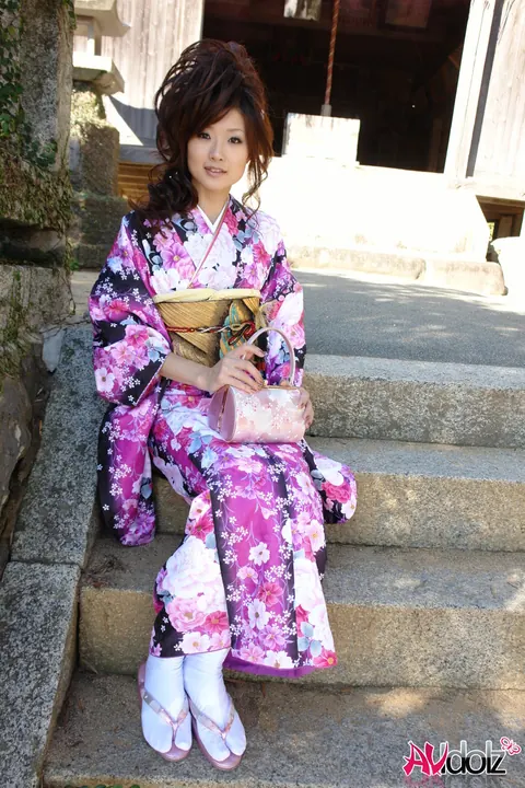 Japanese Brunette Poses in Socks and Traditional Wear – photo 9 of 15