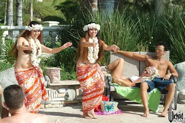 Kaylani Lei – Tattooed Blondes and Brunettes Have Anal Group Sex by the Pool