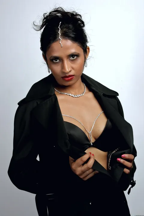 Thick Indian Woman Poses in Lingerie and Stockings – photo 2 of 15