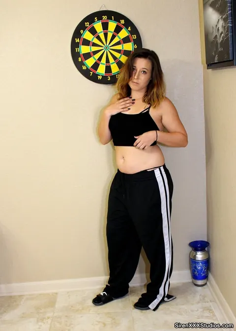 Chubby Woman Takes Interracial Blowbang and a Facial – photo 1 of 21