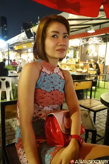 Petite Thai Babe Undresses for POV Sex