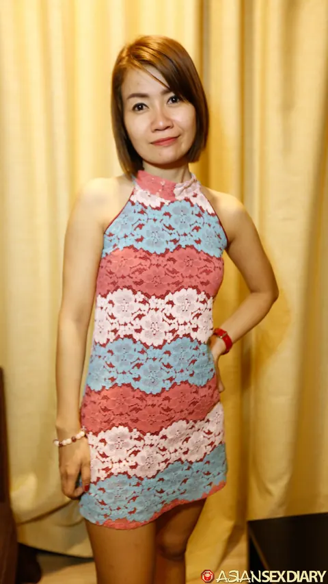 Petite Thai Babe Undresses for POV Sex – photo 7 of 20