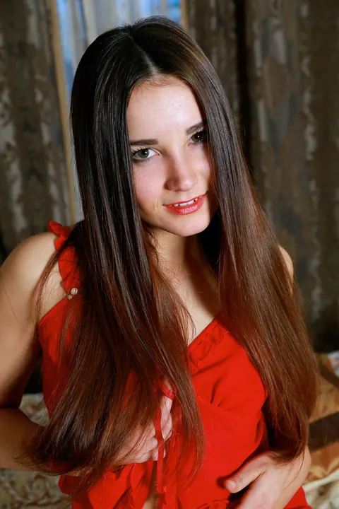 Stefany Sonri: Slim Russian Brunette Spreads Her Legs on the Bed – photo 2 of 21