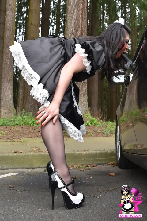 Thick Trans Maid Sucks a Black Dildo and Shows Her Big Ass Outdoors – photo 4 of 16