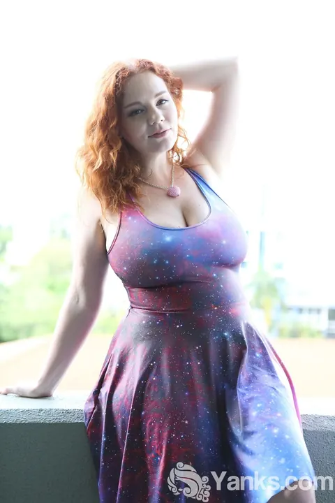 BBW Redhead Shows Off Her Big Natural Tits – photo 16 of 16