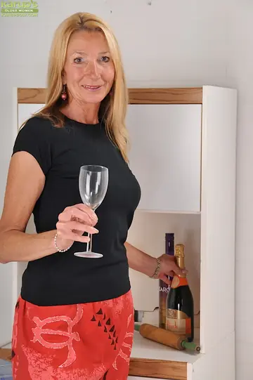 Tall Blonde MILF Spreads Her Pussy in a Skirt