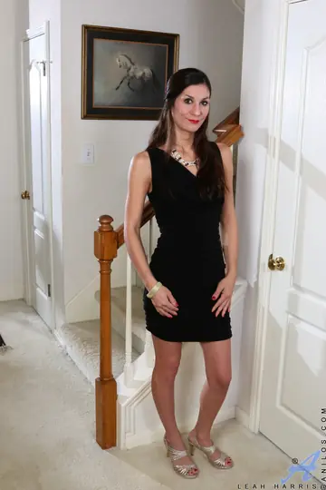 Leah Harris – Mature Brunette in a Skirt Toys and Spreads on the Stairs