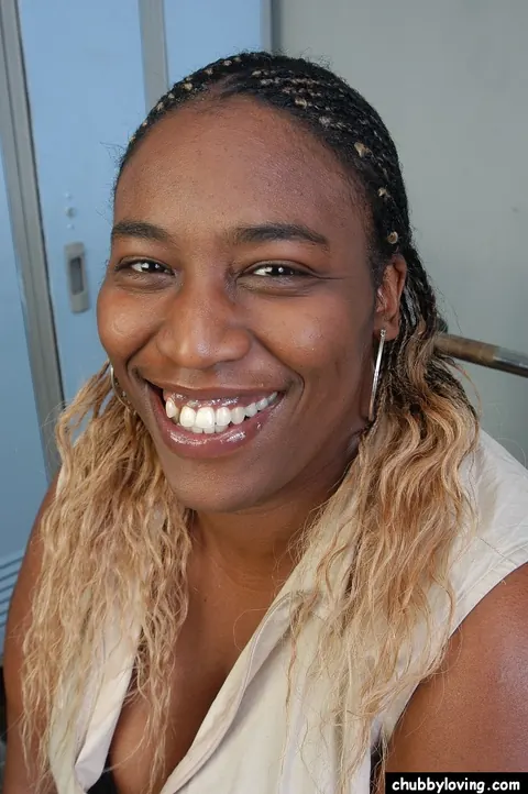 Mature Ebony BBW Strips Out of Her Lingerie and Spreads Wide – photo 1 of 16