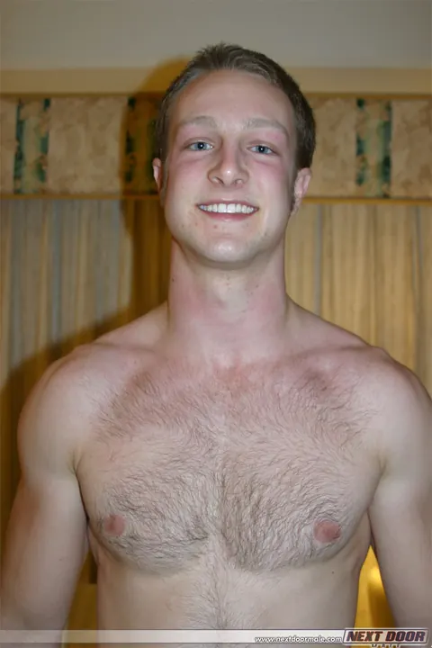 Man Strips Out of His Work Clothes and Flaunts His Ass – photo 21 of 21