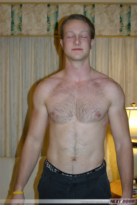 Man Strips Out of His Work Clothes and Flaunts His Ass – photo 20 of 21