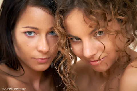 Andreea Mantea: Czech Brunette MILFs Kiss, Finger and Lick Hairy Pussies – photo 16 of 16