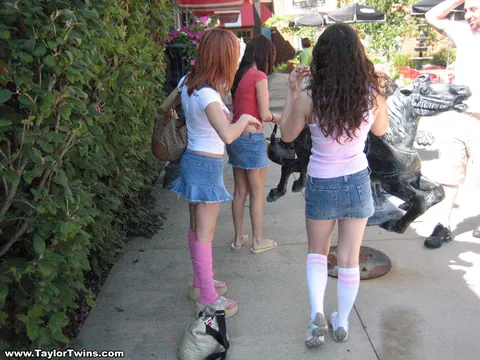 Redhead Flashes Panties Under Shorts While Kissing Women Outdoors – photo 12 of 12