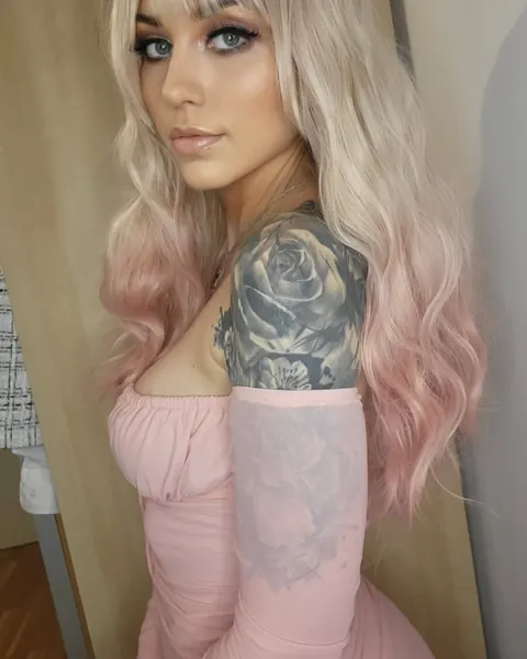 Thick Babe Shows Off Her Big Ass and Firm Tits – photo 16 of 18