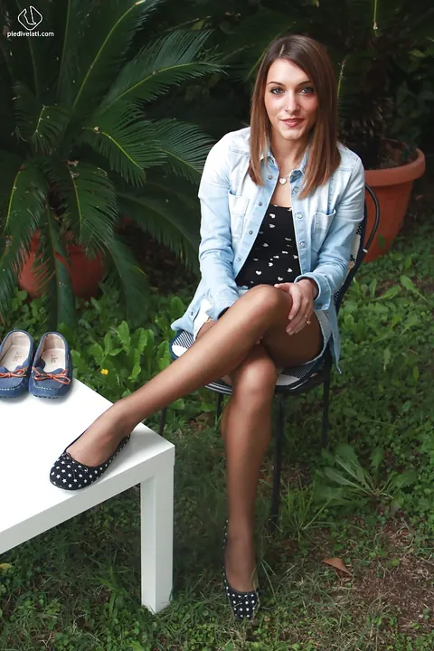 Brunette Displays Her Pantyhose Legs and Feet Outdoors – photo 5 of 16