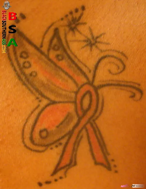Ebony Woman Poses in Lingerie and Shows Off Her Tattoo – photo 12 of 15