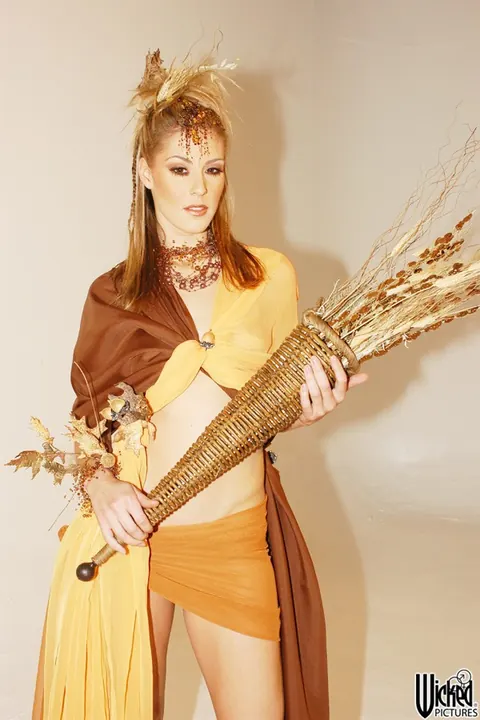 Faith Adams: Redhead MILF Strips Out of Her Dress and Poses Nude – photo 4 of 21