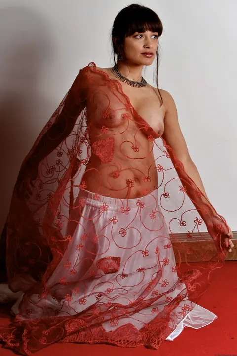 Indian Brunette Lifts Her Skirt and Poses Nude in Boots – photo 9 of 15