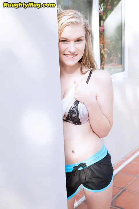 Cassidy Ryan: Blonde PAWG Strips Out of Her Bikini and Shorts by the Pool – photo 4 of 16