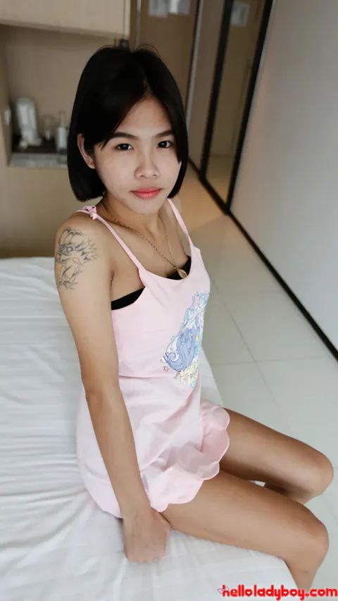 Asian Trans Woman Peels Off Her Bikini and Stands Nude – photo 3 of 21