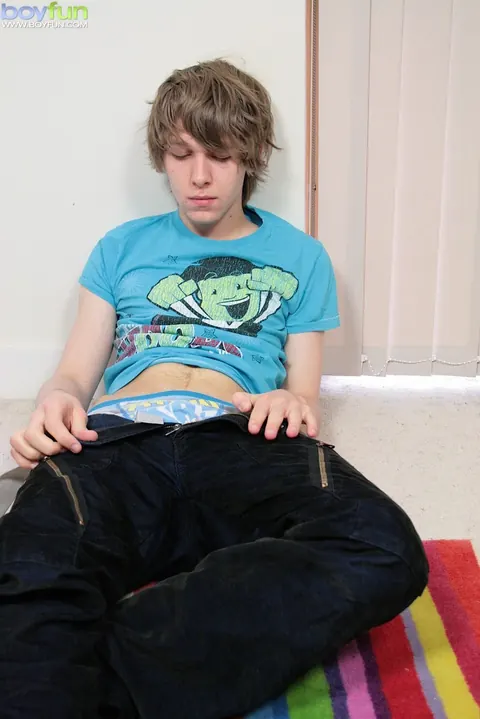 Man Strips and Strokes to Cumshot – photo 4 of 21