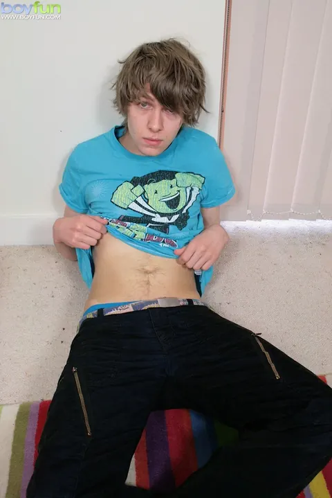 Man Strips and Strokes to Cumshot – photo 2 of 21