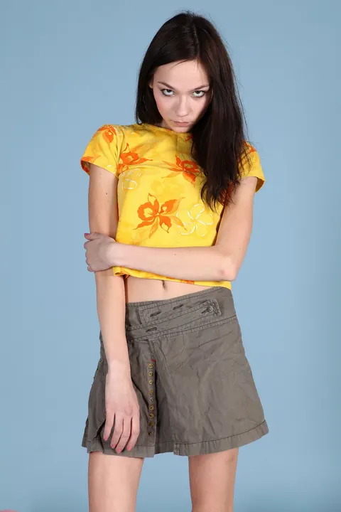 Mimi Yuliya: Tall Slim Brunette in a Skirt Flashes Her Shaved Pussy and Small Tits – photo 11 of 21