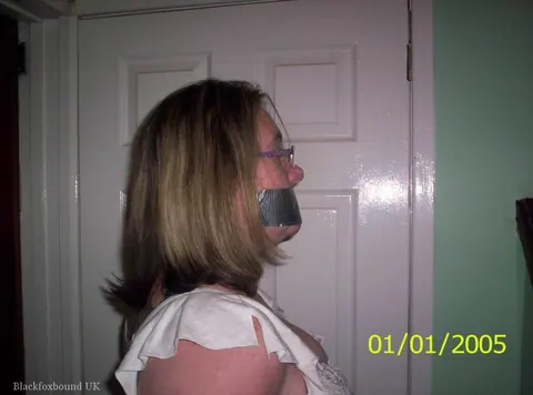 Busty Mature Woman in Pantyhose and Boots Gets Rope Bound – photo 1 of 16